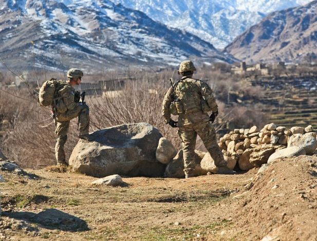 4 symbolic meanings of dreaming of army deserters escaping