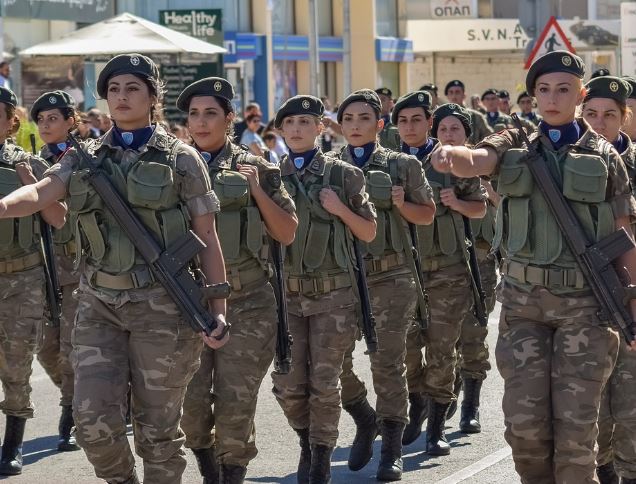 4 symbolic meanings of dreaming about female soldiers