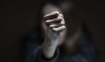 4 symbolic meanings of dreaming about hitting a friend