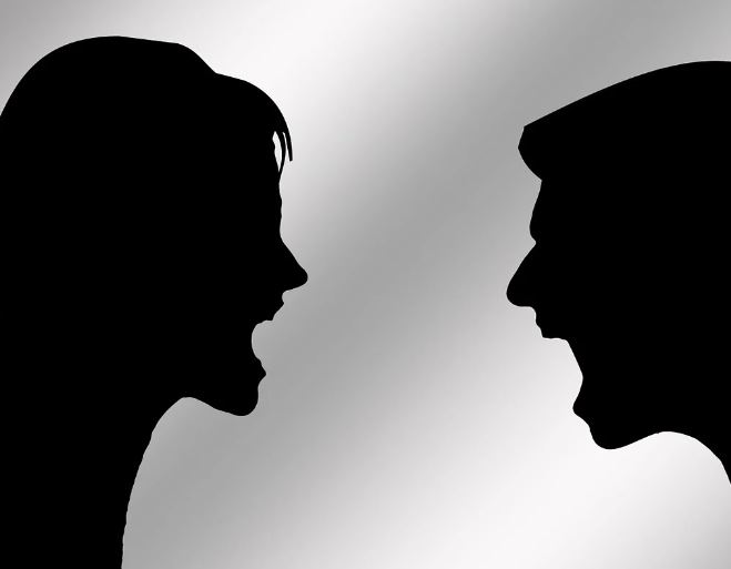 8 symbolic meanings of dreaming of being scolded by friends