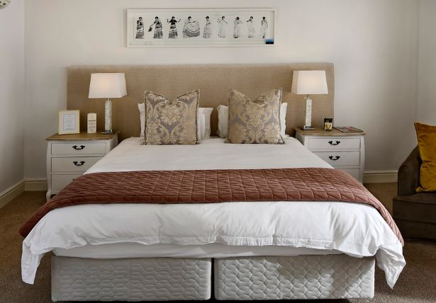 5 symbolic meanings of dreaming of buying furniture