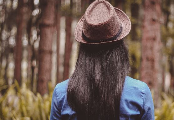 5 symbolic meanings of dreaming of hats