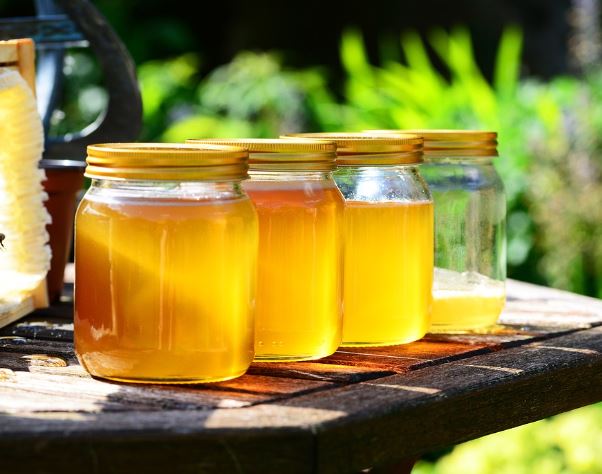 7 symbolic meanings of Dream about honey