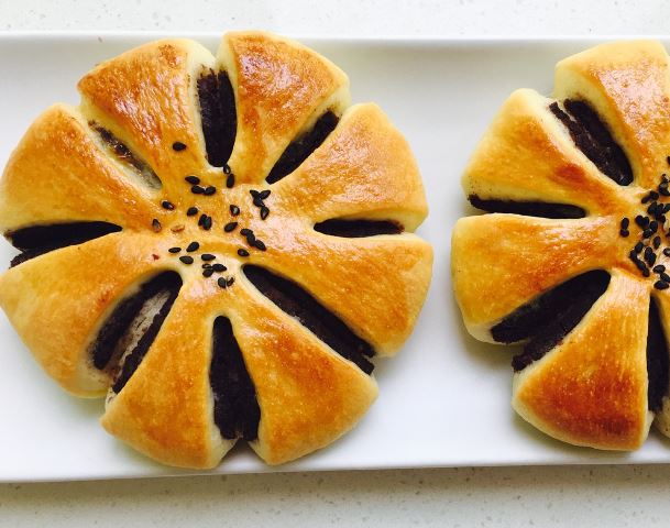 5 symbolic meanings of Dream about red bean bread