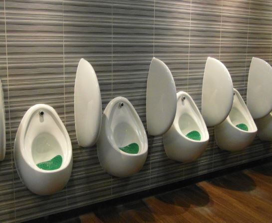 5 symbolic meanings of Dream about smelling urine