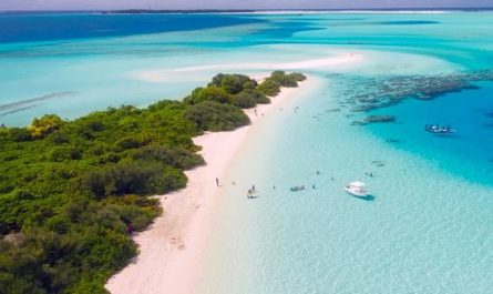 5 symbolic meanings of Dreaming of blue sea