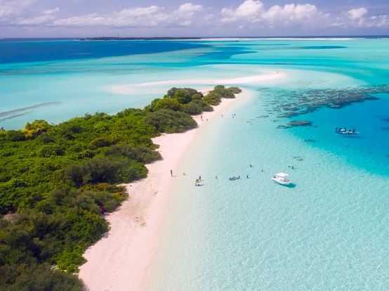 5 symbolic meanings of Dreaming of blue sea