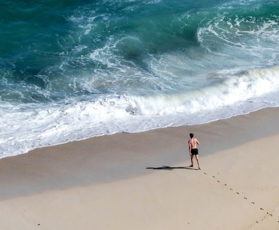 5 symbolic meanings of Dream about crashing waves