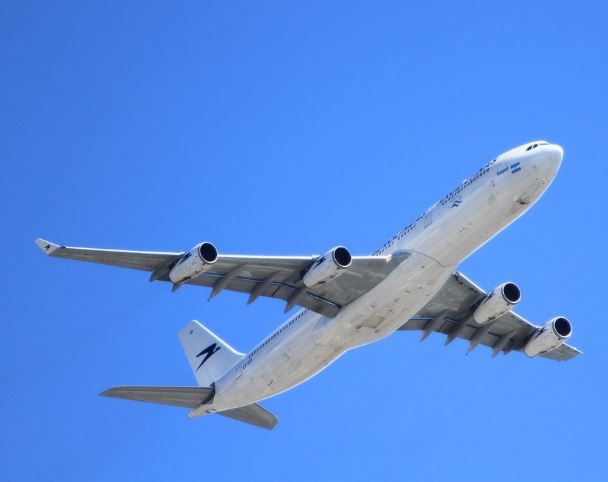 5 symbolic meanings of Dream about plane crashing