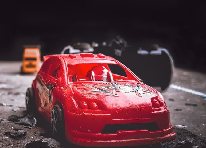 5 Spiritual Meanings of Dreaming of crashing while driving