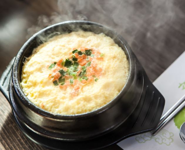 17 Symbolic Meanings of Dreaming of Steamed Eggs