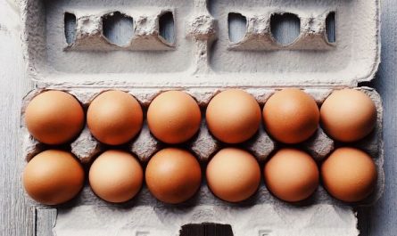 17 Symbolic Meanings of Dreaming About Buying Eggs