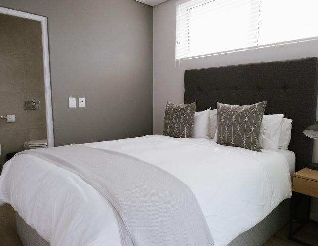 14 Symbolic Meanings of Dreaming About a Man Masturbating