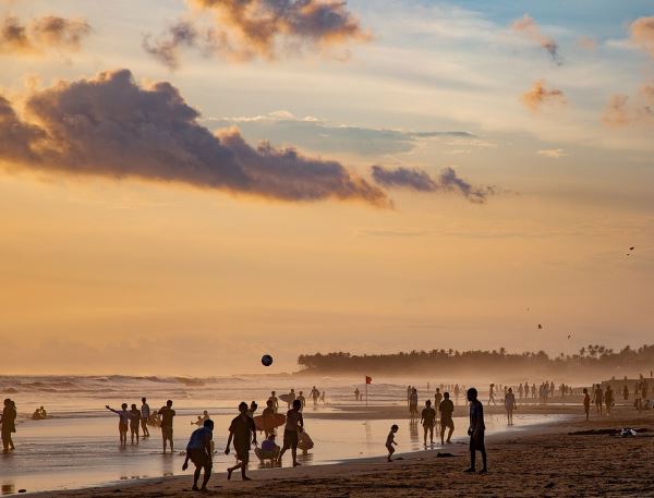 17 Symbolic Meanings of Dreaming of Swimming in Calm Water