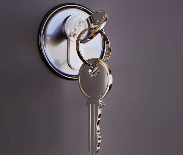 15 Symbolic Meanings of Dreaming About Keys