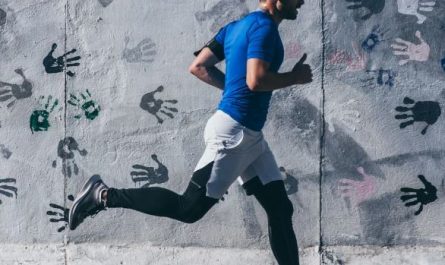 14 Spiritual Meanings of Dreaming About Running