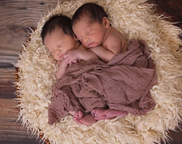 9 Spiritual Meanings of Dreaming About Twins
