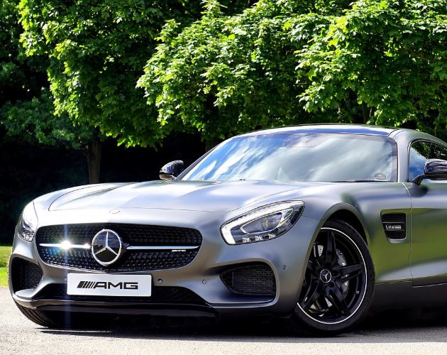 10 Spiritual Meanings of Dreaming About Foreign Cars