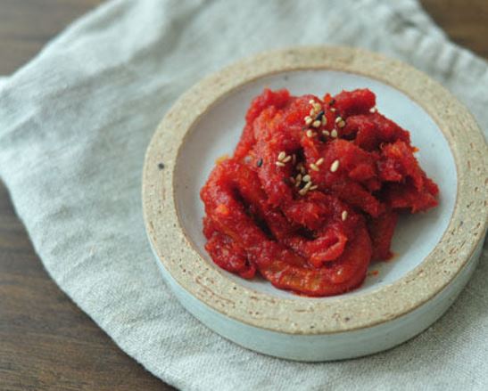 8 Symbolic Meanings of Dreaming about Pickled Seafood