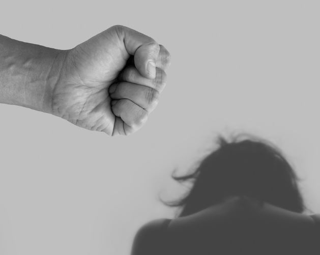8 Symbolic Meanings of Dreaming of Being Slapped