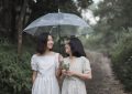 18 Symbolic Meanings of Dreams about Holding an Umbrella