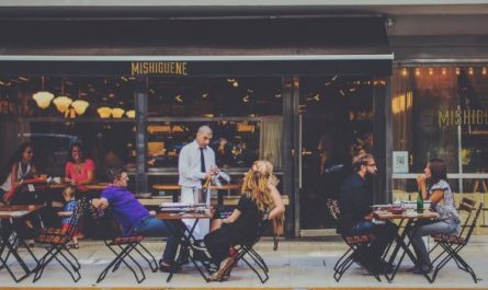 14 Symbolic Meanings of Dreams about Restaurants
