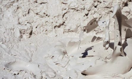 7 Symbolic Meanings of Dreaming of Mud