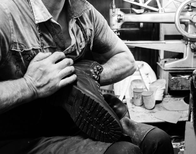 7 Symbolic Meanings of Dreams about Repairing