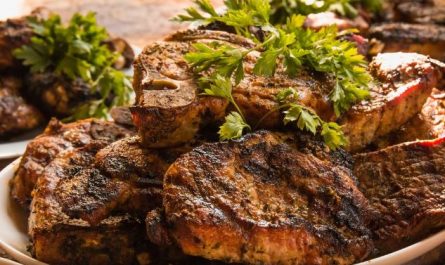 8 Symbolic Meanings of Dreaming about Steak