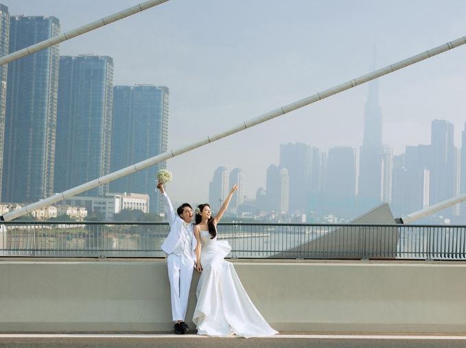 7 Symbolic Meanings of Dreams About Lifting Up
