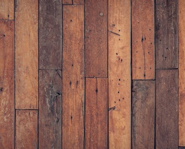 14 Symbolic Meanings of Dreaming About the Floor