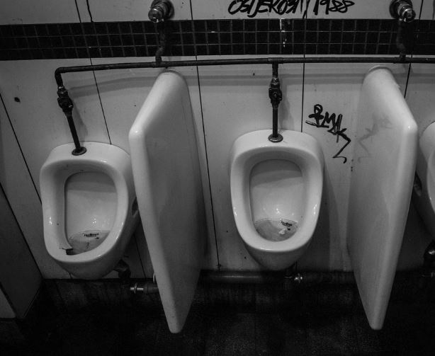 7 symbolic meanings of Dreaming of Urinating