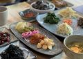 10 Symbolic Meanings of Dreaming About Setting Up a Dining Table