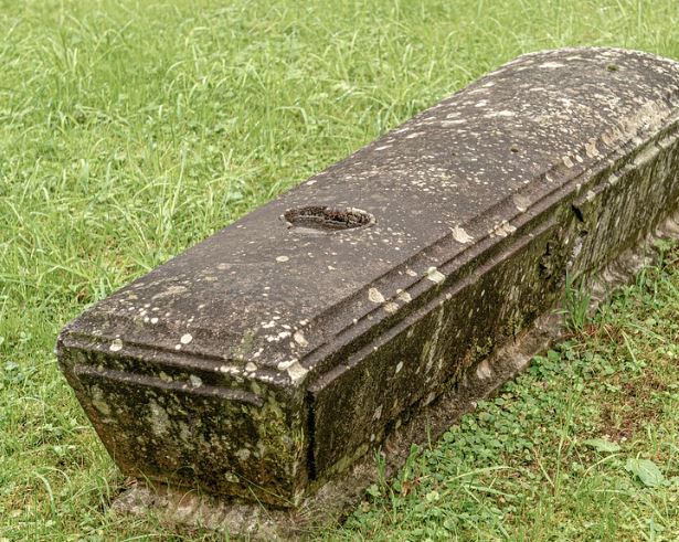 12 symbolic meanings of dreaming about lifting heavy objects