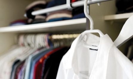 10 symbolic meanings of dreaming about new clothes